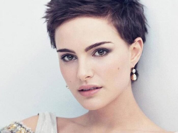 Outra
diva, Natalie Portman, teve que raspar todo o cabelo por conta de um papel nas
telonas

+ Acesse R7 Play e assista às íntegras do Hoje em Dia! Clique e experimente de graça!

+ Sem medo de mudança, jovens passam por transformação radical para virar ícone de beleza

+ Ana Hickmann revela o que não pode faltar no nécessaire
