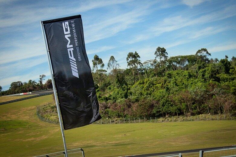 Lançamento Mercedes-AMG no autódromo Velo Città