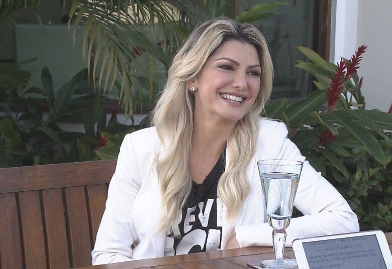 Durante a entrevista a Gugu, a artista faz uma revelação sobre a infância no Piauí e conta se está vivendo um novo amor

LEIA MAIS: Antonia Fontenelle acusa as filhas de Marcos Paulo de serem machistas
