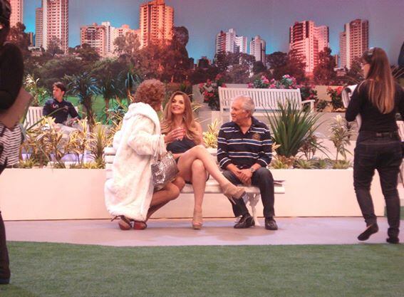 Passada essa fase, a atriz  foi convidada a trabalhar com o humorista Carlos Alberto de Nóbrega no A Praça é Nossa, onde até hoje faz participações no humorístico
