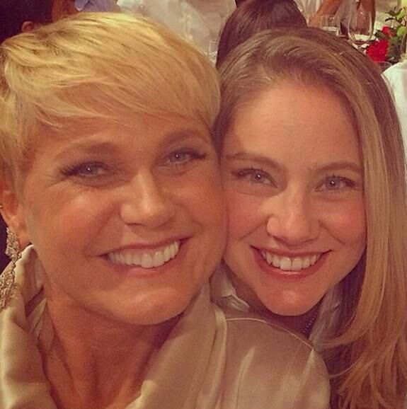 A ex-paquita Juliana Baroni usou seu perfil no Instagram para mandar felicitações. 

— Hoje é aniversário da Xuxa Meneghel! Minha eterna fada madrinha! Foi a paixão por ela que me colocou no caminho das artes. Xu, que a sua vida seja sempre doce e feliz. Obrigada por tudo! Sua eterna baixinha Jujuba