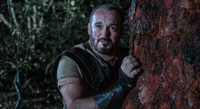 Ator analisa a ambição de Amasa pelo poder