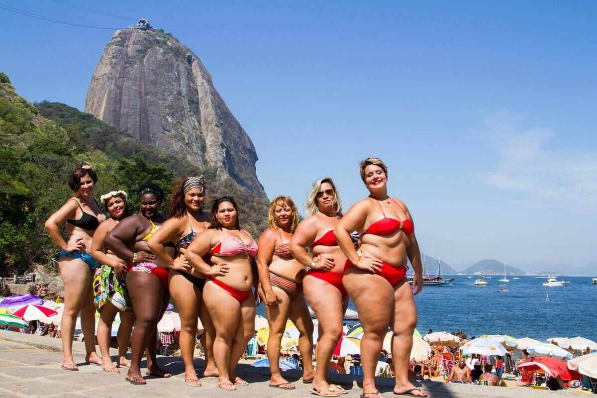 A professora e a amiga se organizaram, conseguiram um
fotógrafo, criaram no Facebook a página Mulheres Reais e chamaram as amigas
para participar das fotos. 


— Algumas meninas que participaram das fotos eu não
conhecia, elas abraçaram a causa e resolveram participar

