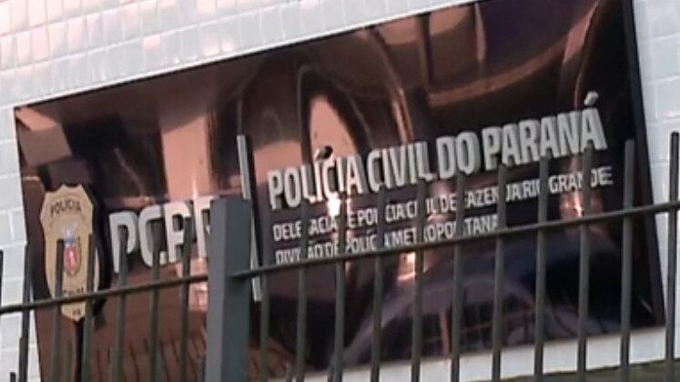 A Polícia Civil de Araucária vai instaurar um inquérito e investigar o caso para descobrir as circunstâncias nas quais o crime ocorreu. 

O Cidade Alerta vai ao ar de segunda a sexta, às 16h45, e aos sábados, 17h, na tela da Record TV.

