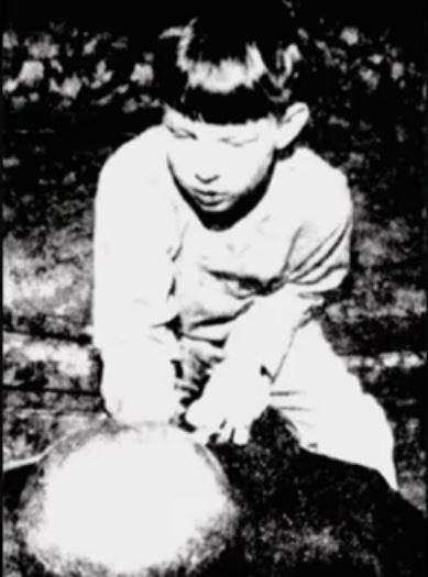 Ela foi descoberta em 1974 quando os Betz investigavam um estranho incêndio que destruiu parte das florestas próximas à propriedade deles