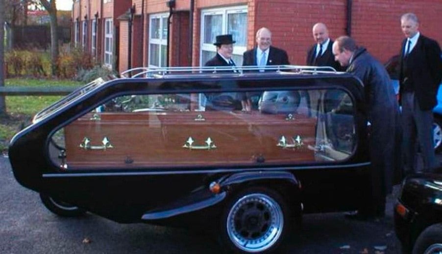 Até no enterro dá para ser diferente