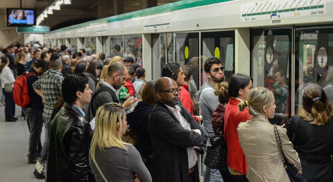 Metrô tem recurso negado para instalação de portas automáticas