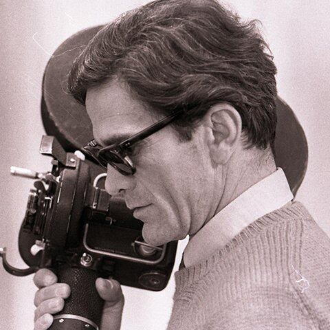 Pier Paolo Pasolini - O cineasta italiano, ganhador de prêmios europeus nos anos 1960 e 1970, foi espancado e atropelado, aos 53 anos, em 2/11/1975. O assassino Pino Pelosi, de 17 anos, alegou que houve briga por causa de sexo. Após cumprir pena, ele disse que foi forçado a confessar um crime que não cometeu.