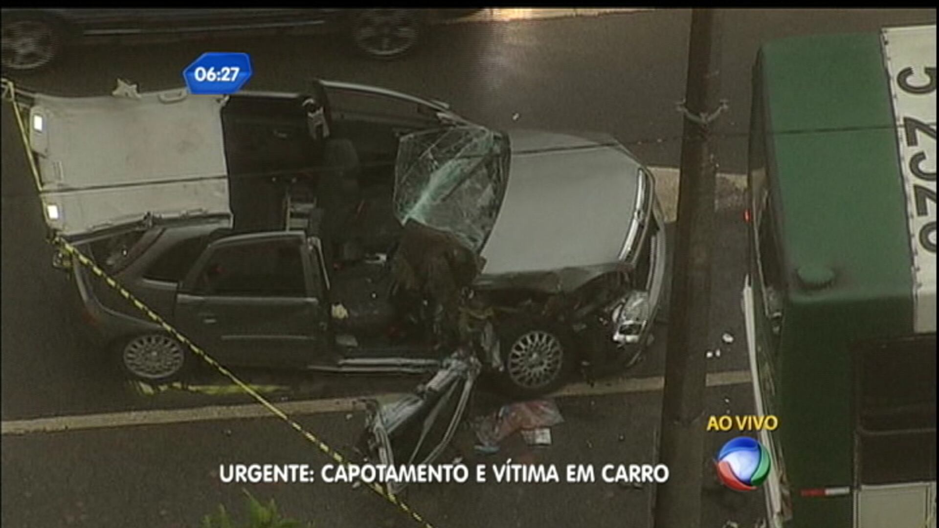 
Pelo menos duas pessoas ficaram
feridas depois de um acidente na região
de Vila Prudente, na zona Leste de São Paulo, por volta das 5h20 desta
quinta-feira (12)