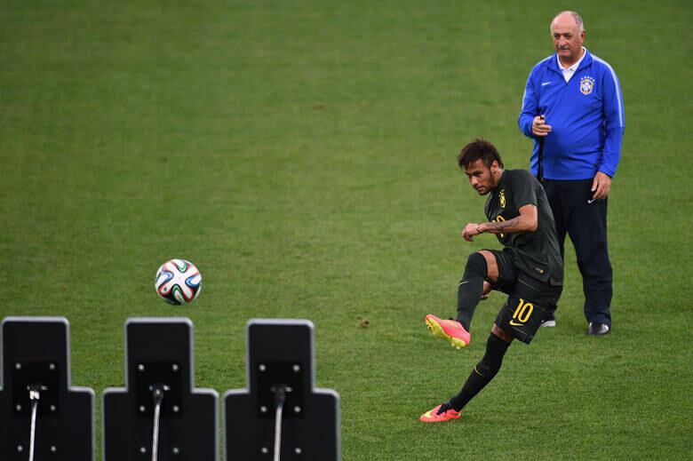 Neymar está com a pontaria afinada para a estreia do Brasil na Copa