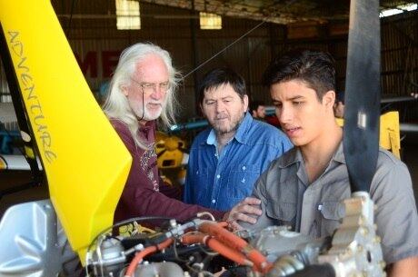 Del Rangel, com os atores Celso Frateschi e Ricky Tavares, dirigiu o especial Casamento Blindado, em 2013, na Record TV