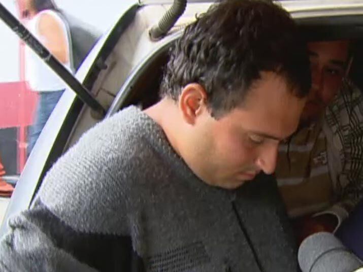 Alberto Melo de Souza, de 22 anos, conhecido como Didi, assumiu a autoria do crime. Ele matou a ex-companheira a facadas, usou uma serra elétrica e jogou os restos mortais num córrego. Veja na reportagem!
+ Quer ver tudo o que rolou no Cidade Alerta? Veja a íntegra no R7 Play