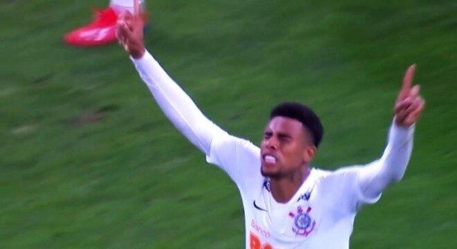 O momento da celebração do alívio do "Timão", graças a Gustagol
