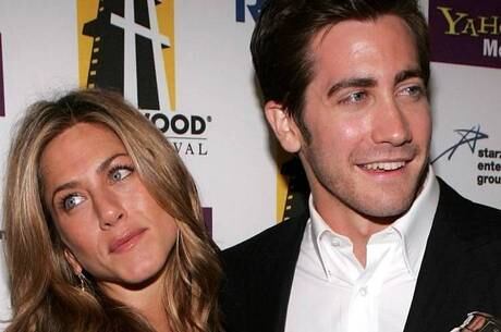 Jake Gyllenhaal e Jennifer Aniston curtem festa