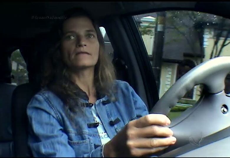 Mônica ficou tão emocionada ao dirigir o carrão da nova família, que se perdeu dentro do condomínio onde eles moravam

• Mães encaram realidades bem diferentes no Troca de Família; assista aos melhores momentos
• No R7 Play, você assiste na íntegra a todos os programas da Rede Record. Experimente!
