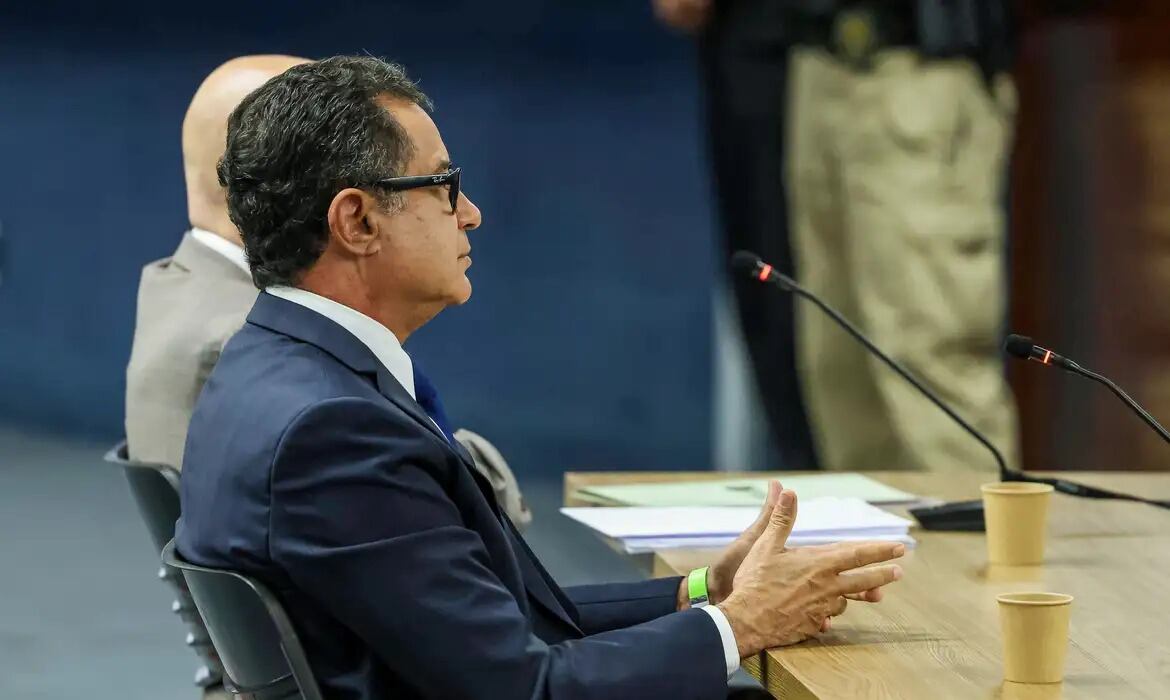 Os advogados ainda apontaram que não é possível acusar Garnier