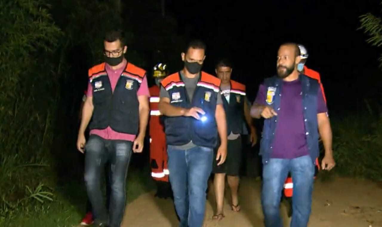 Moradores saíram de casa às pressas