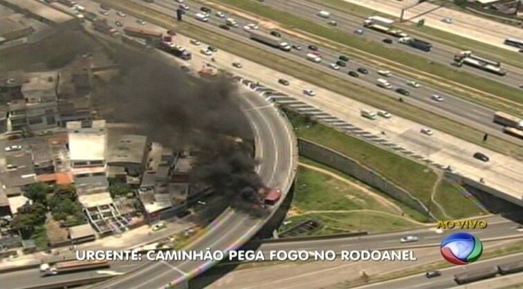 Uma pessoa ficou levemente ferida