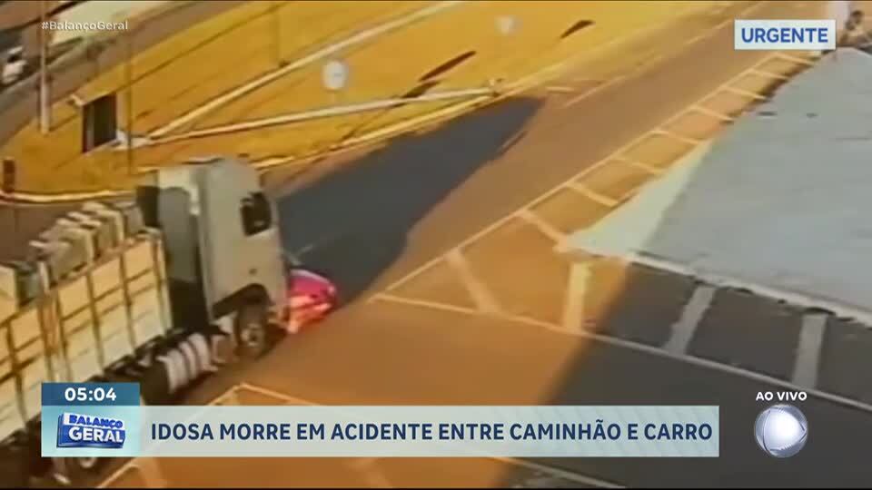 Idosa morre após carro ser esmagado por caminhão em rodovia no Rio Grande do Sul