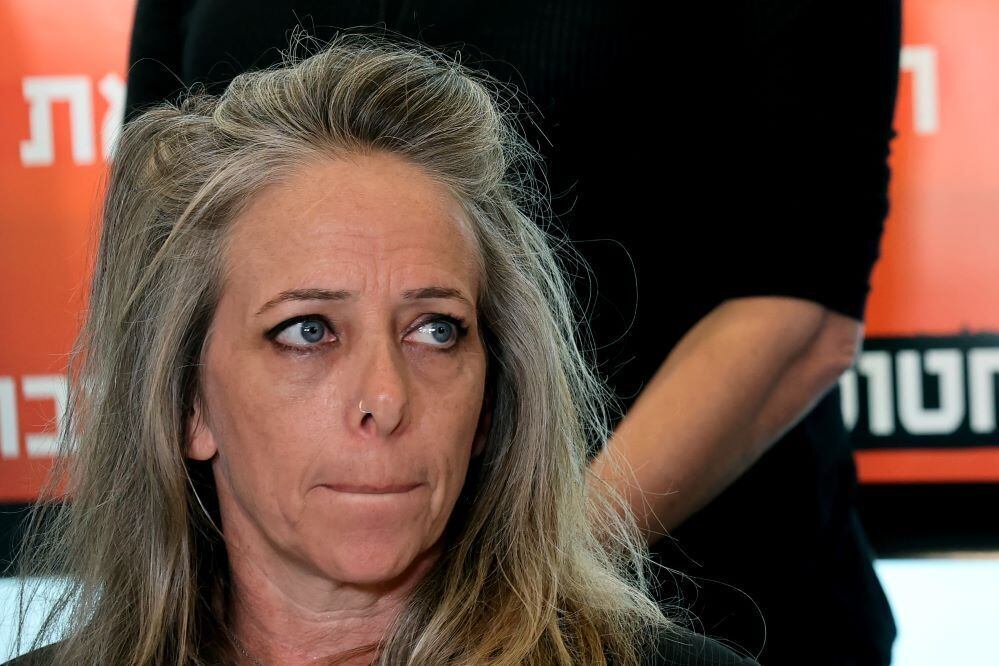 Keren também falou para os jornalistas reunidos na coletiva que todo este conflito no Oriente Médio "está além da política. É mau e desumano. Hoje é com a gente, amanhã pode ser com outras pessoas". O último número divulgado pelo governo israelense é de 199 pessoas mantidas reféns pelo Hamas. Entre os sequestrados há homens, mulheres e crianças