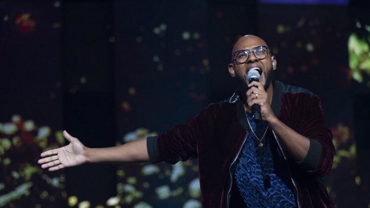 Maurinho Vai Rolar conquistou os 100 jurados no episódio de estreia do Canta Comigo 3. Ele contou que sempre sonhou em viver apenas da música e que estar no programa é a realização desse desejo. Maurinho começou a cantar na igreja e, depois, seu irmão passou a levá-lo em apresentações de samba 