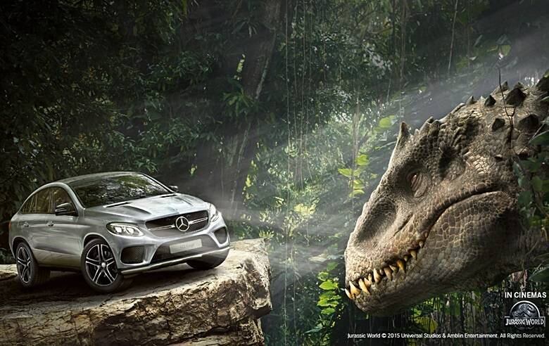 Outra ilustre presença no filme é o GLE, novo SUV grande de luxo da Mercedes-Benz, lançado no início deste ano. O utilitário de luxo foi revelado no fim de 2014 e teve de ser escondido durante as filmagens, já que ainda era segredo