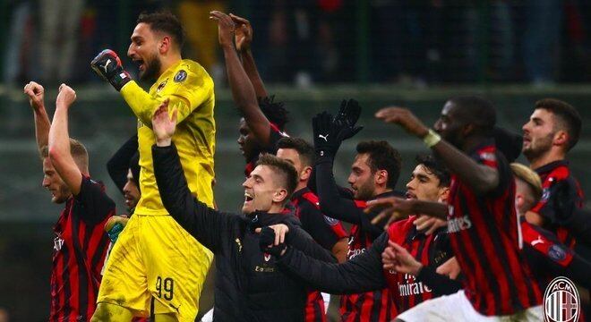 O delírio dos integrantes do excelente Milan na terça-feira