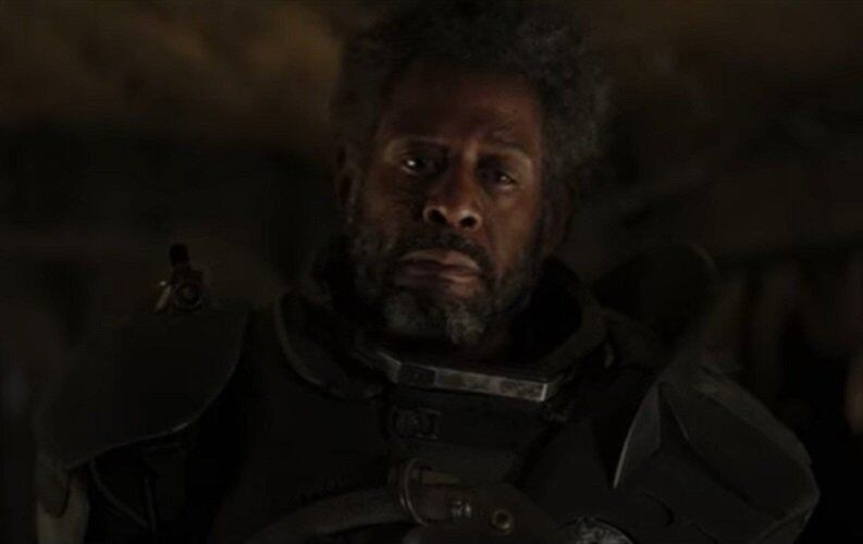 Nome do personagem: Saw Gerrera - Filme: Rogue One (2016) - Um rebelde lutando durante todas as Guerra Clônicas, é conhecido pelas suas ações extremas na luta pela liberdade.