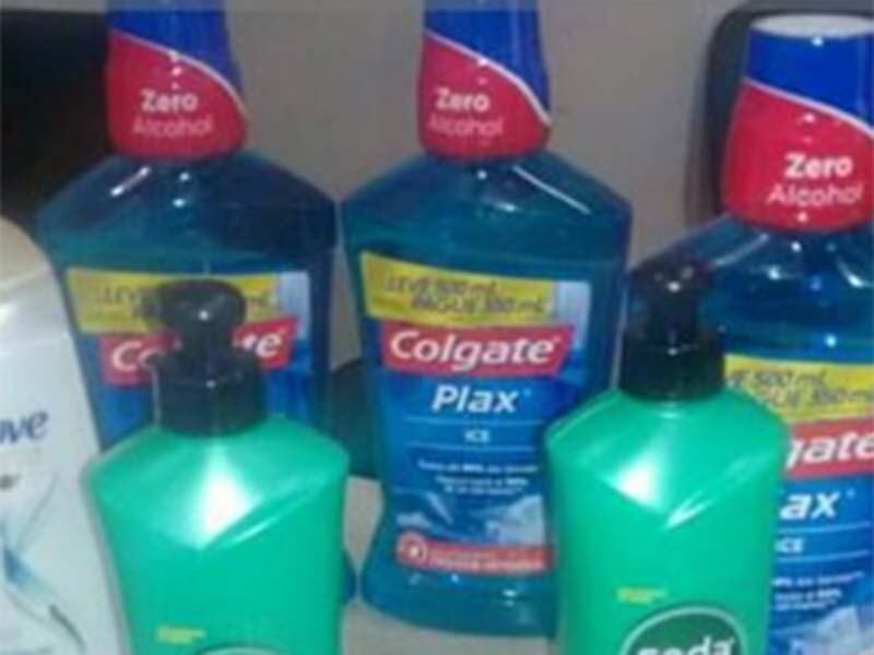 Suspeita teria subtraído três frascos de anticéptico bucal, um hidratante e dois frascos de shampoo