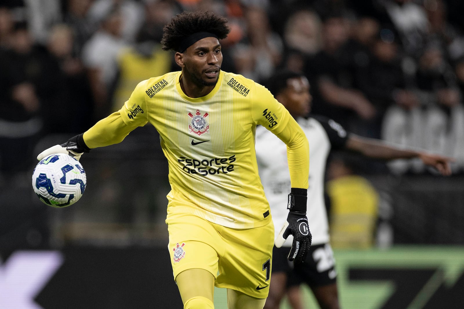 Hugo Souza vira dúvida no Corinthians após tragédia familiar