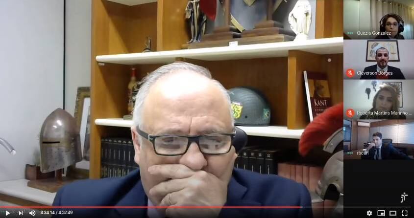 Desembargador em sessão virtual do TRT em Santa Catarina