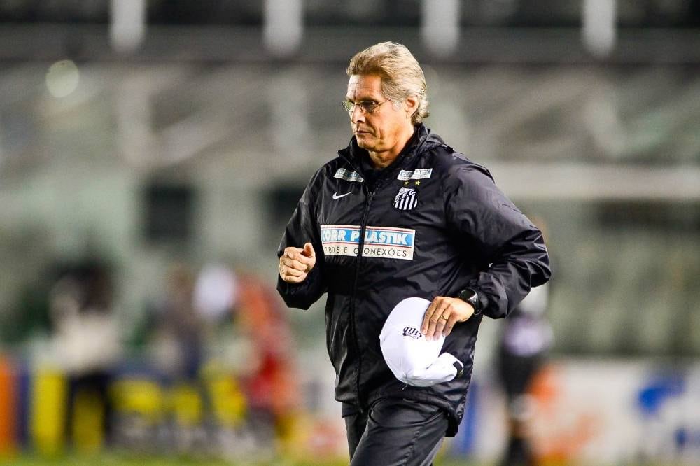 Oswaldo de Oliveira mostrou mágoa com os dirigentes santistas