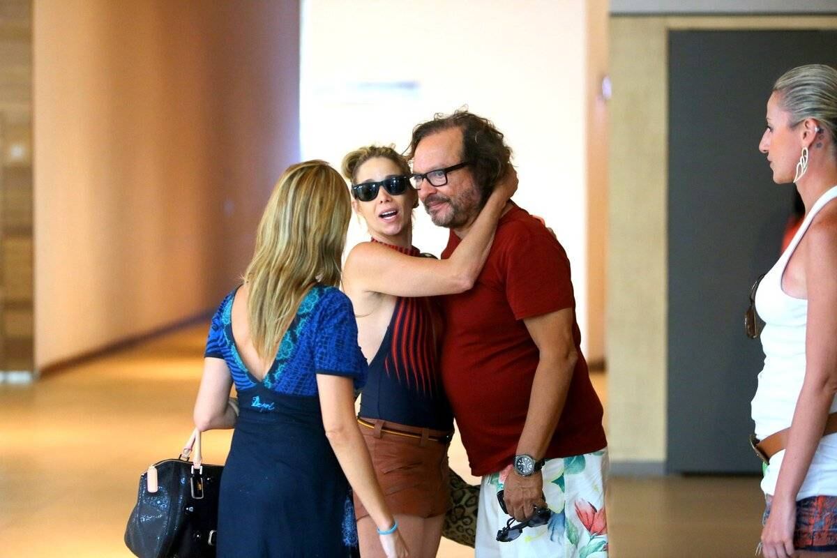 Atriz e diretor foram fotografados em um shopping do Rio de Janeiro