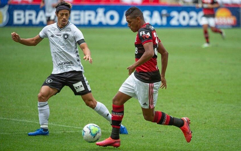 Jogo no Maracanã foi decidido após os 50 minutos do segundo tempo