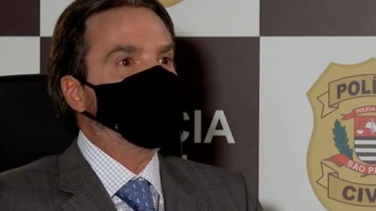 "O celular abre as portas para a prática de golpes e obtenção de dinheiro", pontua o delegado Roberto Monteiro.
