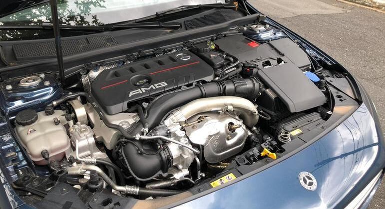 Motor tem potência de 306cv a 5.800 rpm e torque de 41 kgfm entre 3.000 e 4.000 rpm