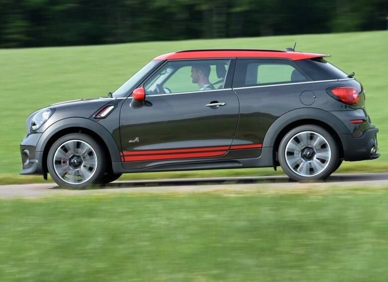 Entre as novas opções de cores estão verde "Jungle" (floresta) e cinza "Midnight" (meia-noite), ambas metálicas

Saiba tudo sobre carros! Acesse www.r7.com/carros
