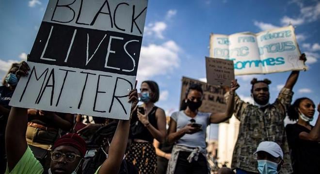 Protestos contra o racismo aumentam tensão na França por morte de jovem negro
