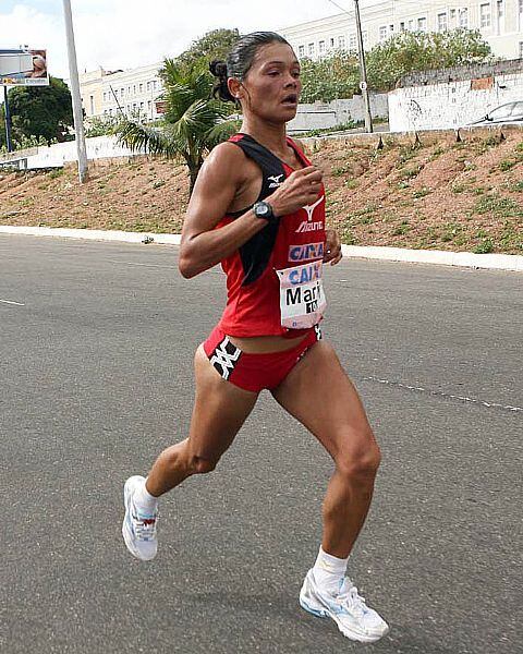 O dia ainda terá a primeira prova de atletismo em Toronto 2015, a maratona feminina. A disputa começará às 8 horas (horário de Brasília) e o Brasil será representado por Marily dos Santos e Adriana Aparecida da Silva