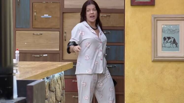 Peso das feias
A expressão, destinada aos oponentes durante as tretas, mirou principalmente Nadja! Após uma das brigas com a influenciadora, Jaque explicou que a gíria é bastante usada no Pará e significa "inveja"