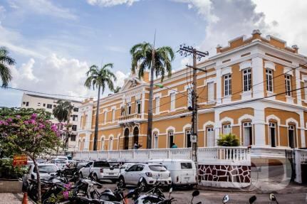 Biblioteca Estevão de Mendonça