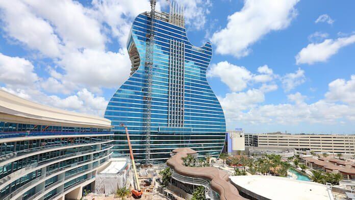 Hard Rock Hotel em formato de guitarra