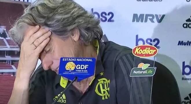 Jorge Jesus falou dos treinadores ultrapassados. Estava na Arábia. Agora, está aqui