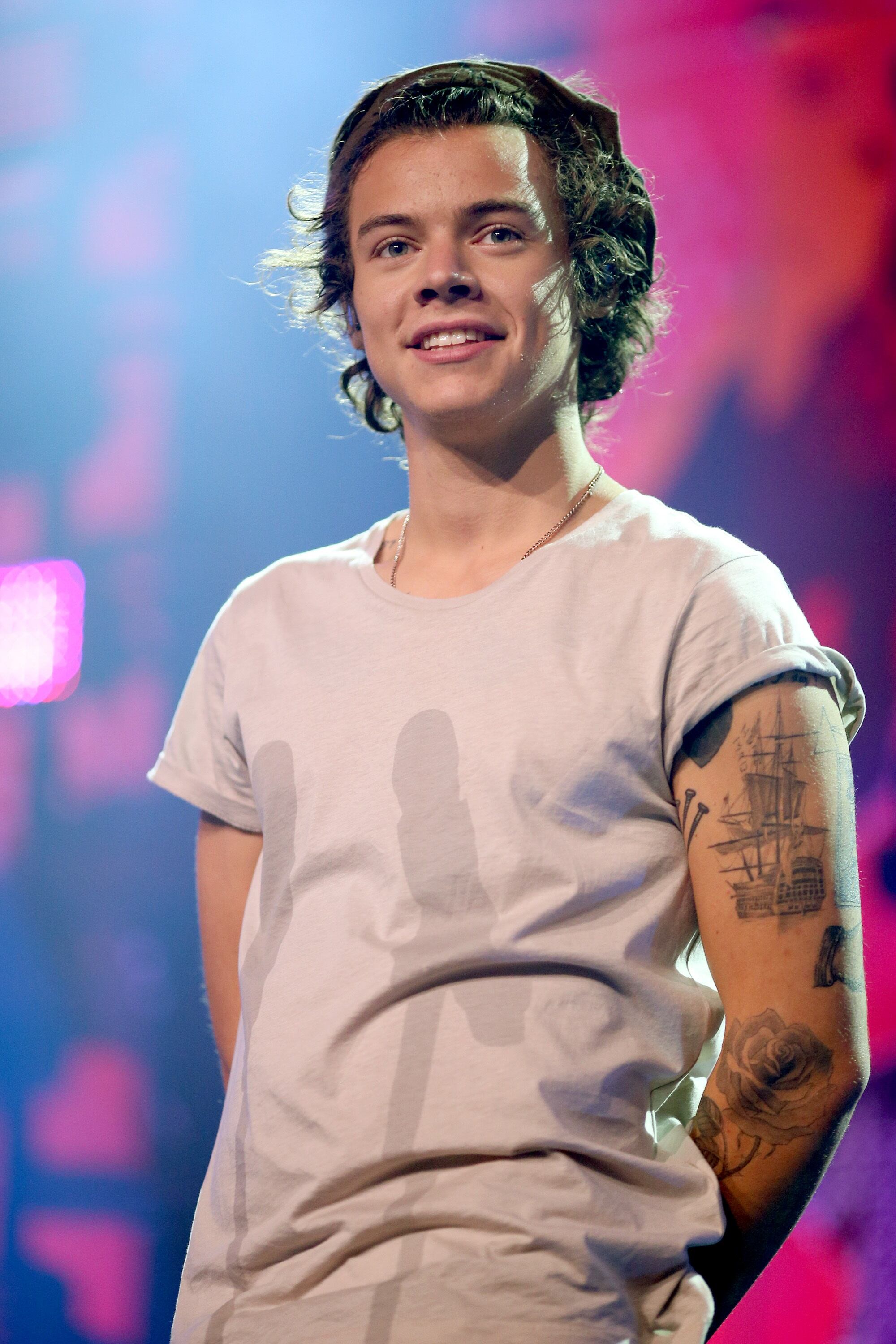 Celebridade: Harry Styles
O que você provavelmente vai ver no Snapchat: Talvez Harry adiante alguns dos novos sucessos do One Direction
Usuário: h.estyles