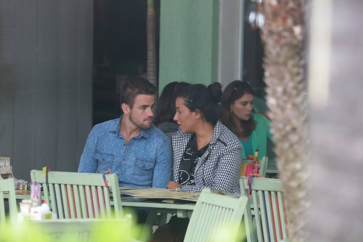 Em clima de romance, ex-BBBs Talita e Rafael almoçam no Rio de Janeiro