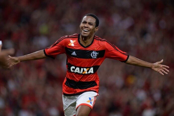 Elias retornou ao País para dar o título da Copa do Brasil ao Flamengo