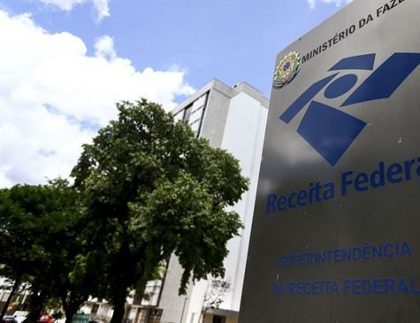 Entre as orientações está a de que o cidadão acesse novamente o aplicativo da Caixa, em diferentes períodos do dia, buscando seu cadastramento