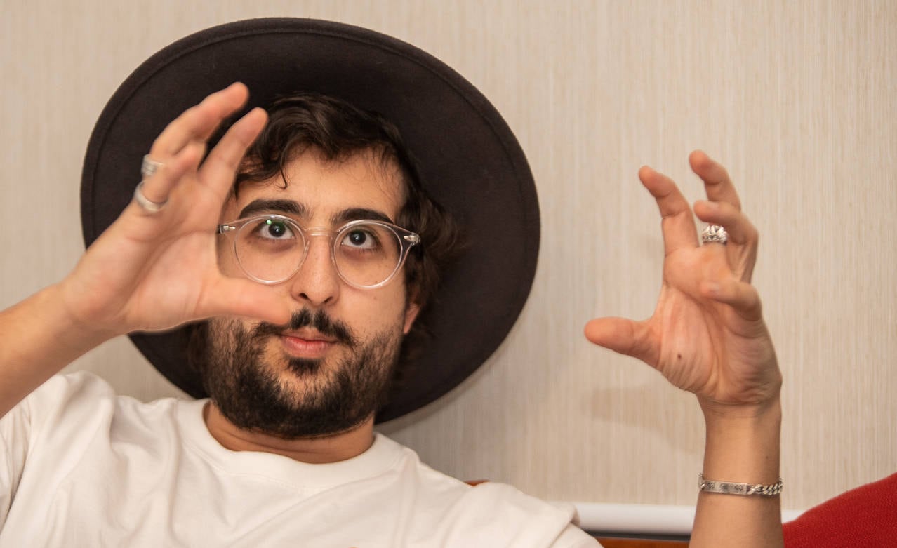 Sem poder fazer shows, Zeeba idealizou e produziu todo o novo álbum durante a pandemia
