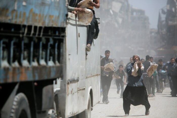 Síria vive clima de tensão após ataque liderado por EUA