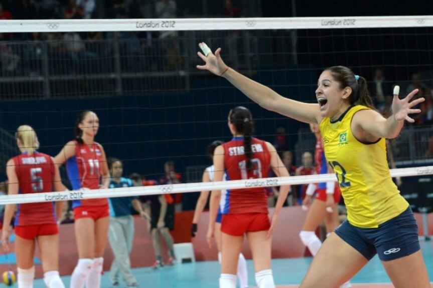 Na classificação para a semifinal do vôlei feminino nos Jogos Olímpicos de Londres-2012, a Seleção Brasileira mostrou seu poder de reação e virou o jogo sobre as russas. A partida começou com a equipe brasileira perdendo o primeiro set, no segundo, mostrou bom serviço e venceu. A reação, no entanto, foi travada pela vitória russa no set seguinte. Brasil forçou o tie-break e conquistou a vitória por 21/19. As parciais foram de 24/26, 25/22, 19/25, 25/22 e 21/19.
